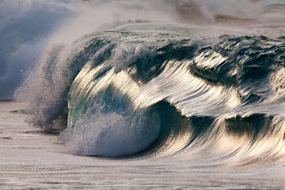 The Beauty Of Sea Waves Frozen In time (Credit Pierre Carreau)