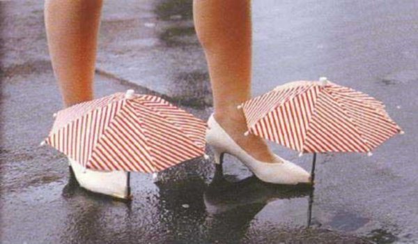 The mini-umbrellas that arise on shoes.