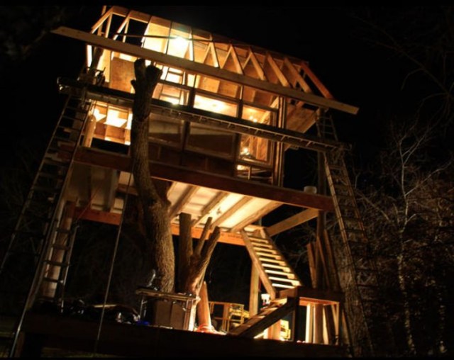 The view of tree house during night
