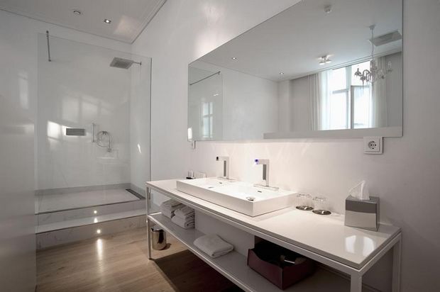 Het Arresthuis-The toillete of prison-hotel