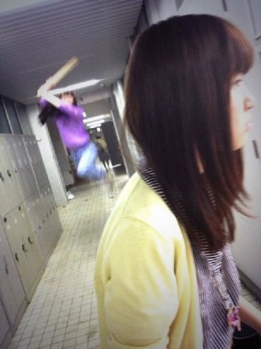 Humans Counter attacking The Man Eaters (The Giant Human Eaters (inspiration hingeki no Kyojin)