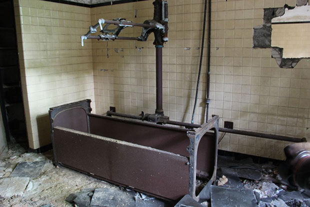 An X-ray machine