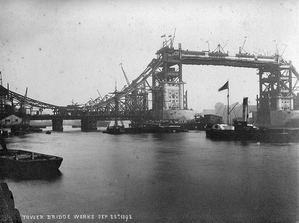 Tower Bridge – London (1886-1894)