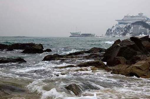 The Sun Cruise Hotel Built As A Luxury Boat © Photo news.