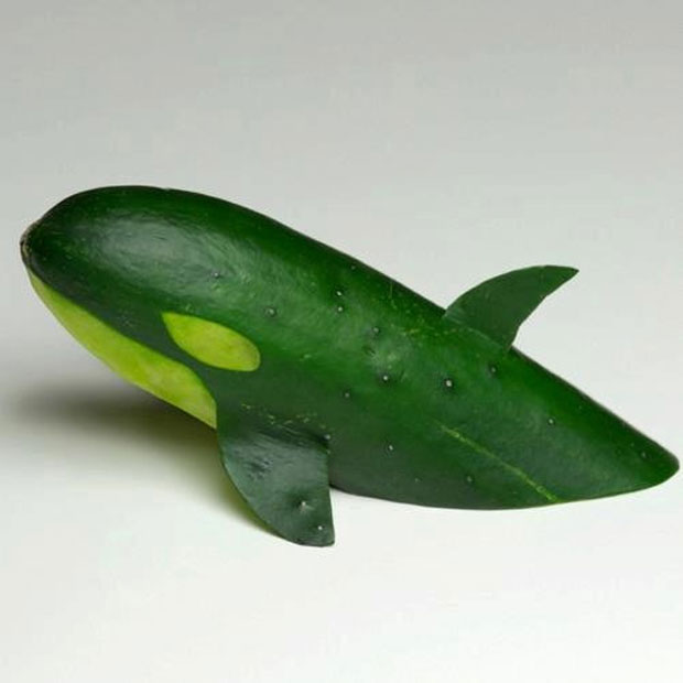 Animal sculptures made from fruits 32