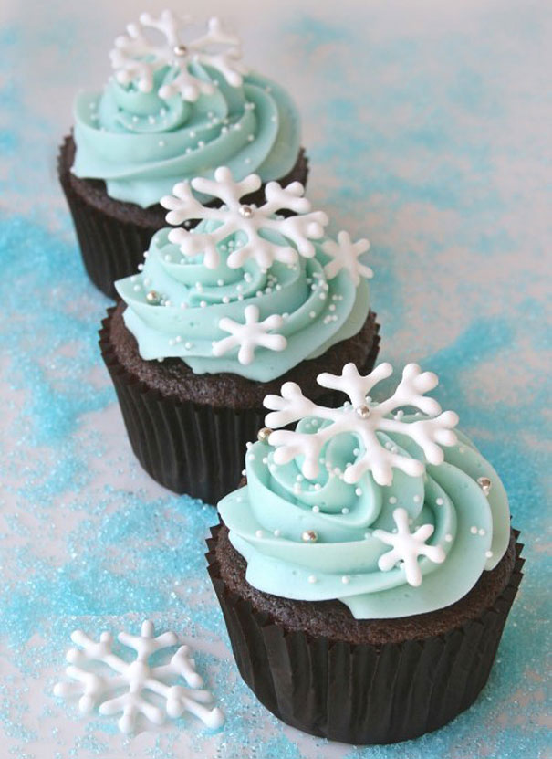 A snowflakes christmas cake