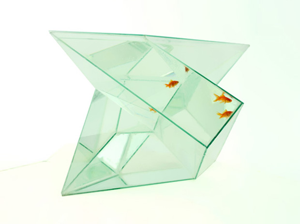 Aquarium shape like prism