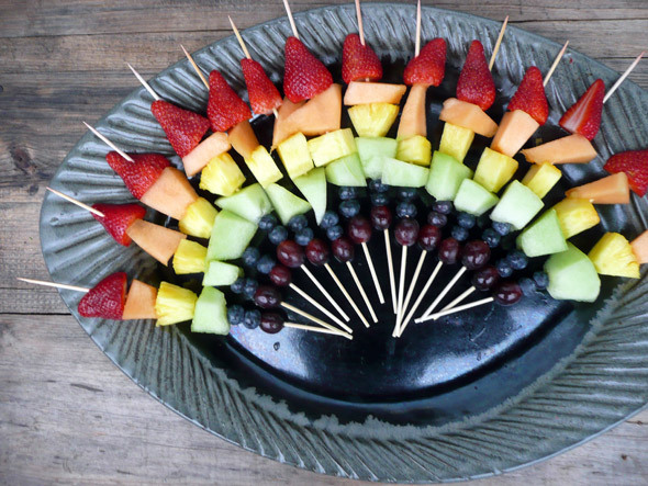 fruit skewers for a healthy and balanced taste