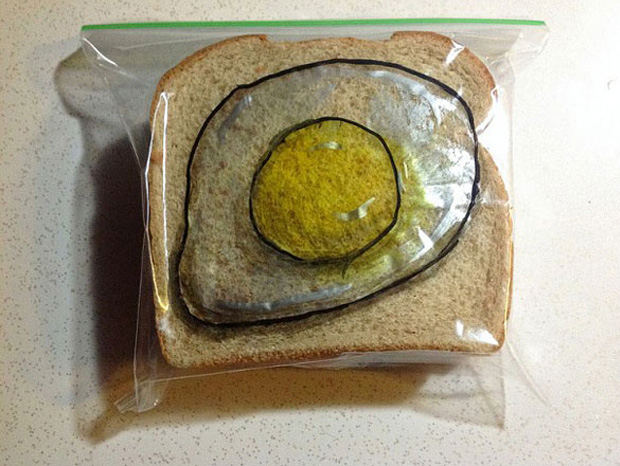 an egg image on a sandwich 