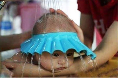  The cap prevents baby have water in your eyes