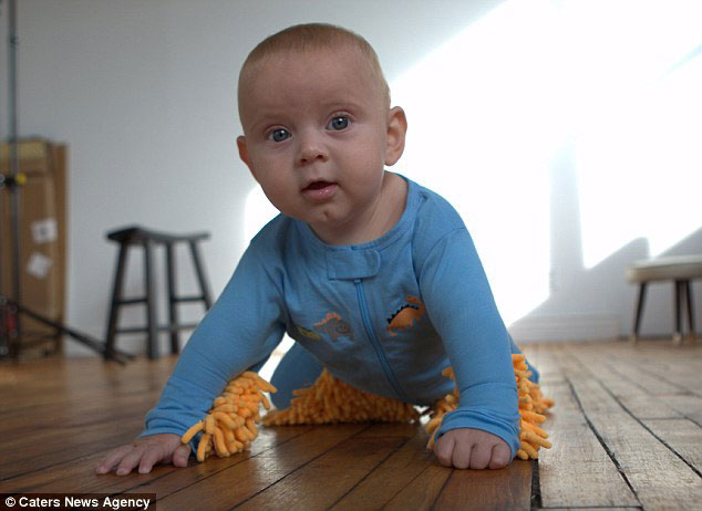 baby dress having mop