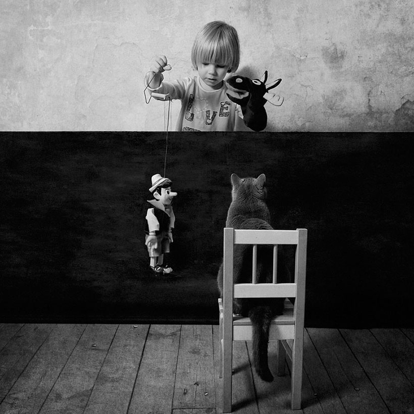 Fantastic Friendship between A 4 Years Old Girl And Her Cat