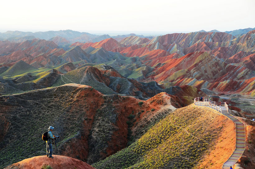 Discover The Most Spectacular Colored Mountains In The World (Photo