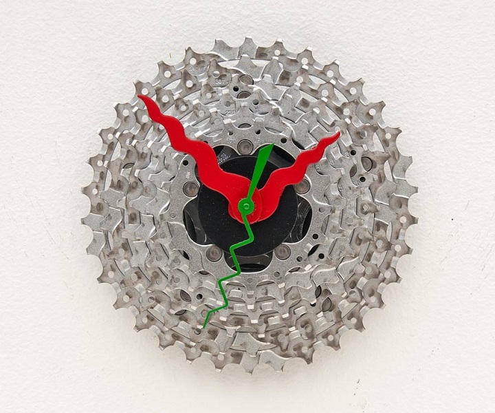 Bike fans clock:Unusual And Original Clock Designs