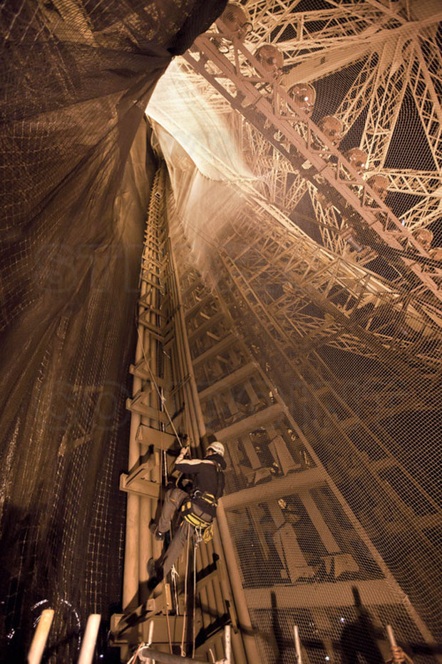 The Amazing Photos Of Eiffel Tower Taken From New And Unique Angles