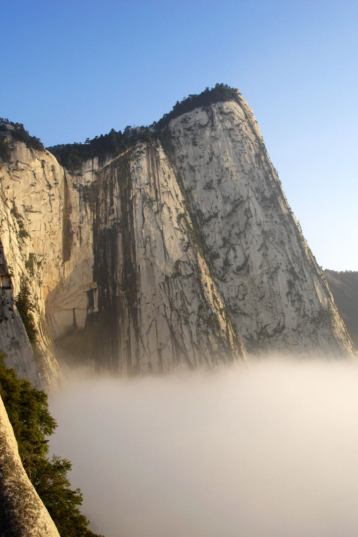 Climb The Steep Cliff of Mount Hua Using Only The Dangerous Wooden Planks
