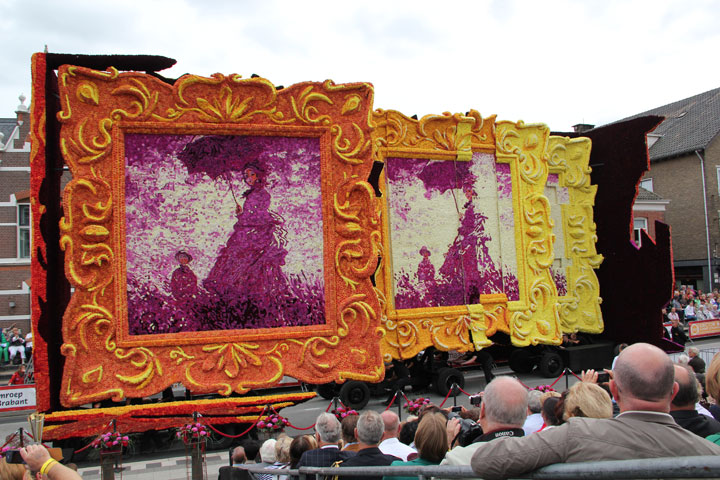 Incredible Floral Sculptures From world's Largest Flower Parade in Netherland