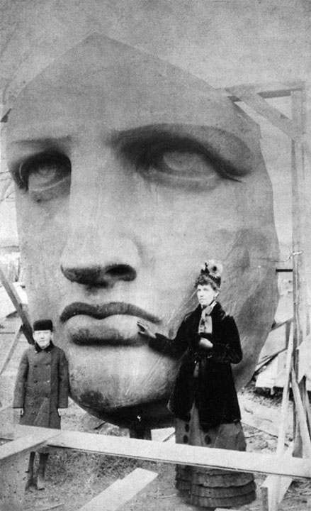 Unpacking of the head of the Statue of Liberty in 1885