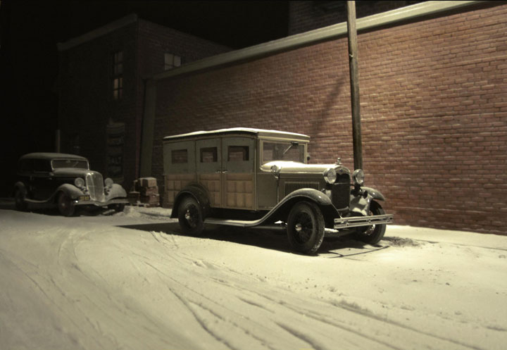 These Ultra-Realistic Photographs Were Taken Using Scaled Car Models