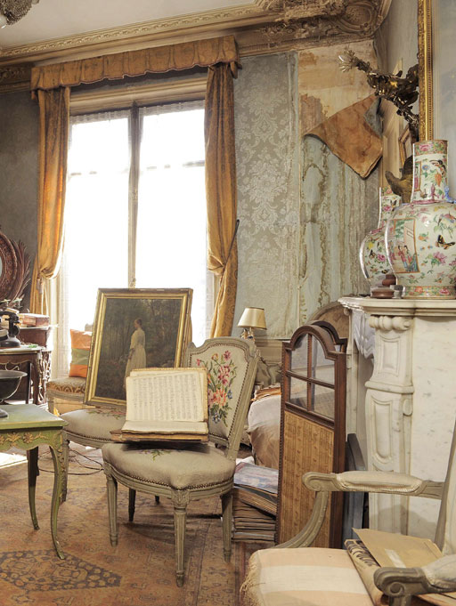 Visit A Sublime Parisian Apartment Frozen In Time Since 1942
