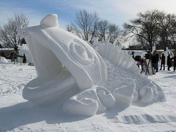 Awesome Ice Sculptures That Will Make Traditional Snowman Jealous-16