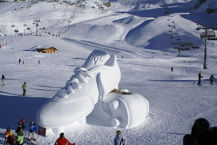 Awesome Ice Sculptures That Will Make Traditional Snowman Jealous-17