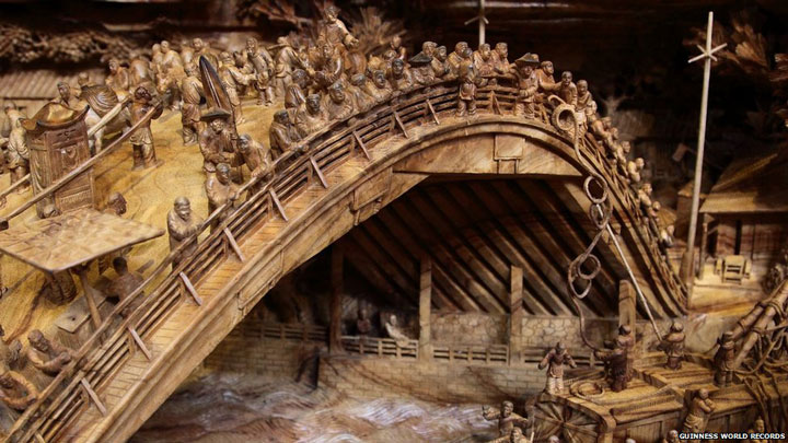An Artist Makes World's Most Spectacular And Longest Wooden Sculpture-4