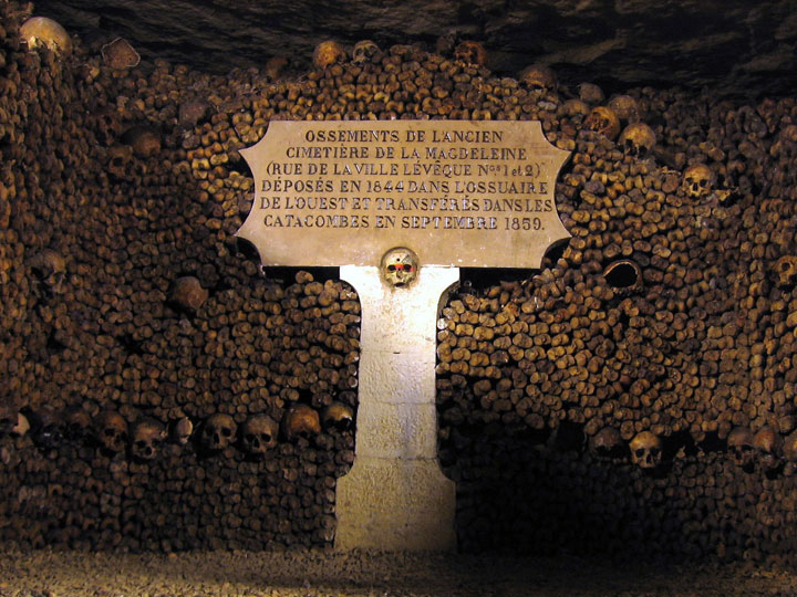 The Catacombs of Paris-The 10 Most Scary Places On The Earth-30