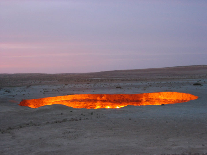 The evil hell hole in Turkmenistan-The 10 Most Scary Places On The Earth-7