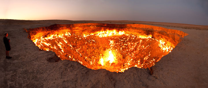 The evil hell hole in Turkmenistan-The 10 Most Scary Places On The Earth-8