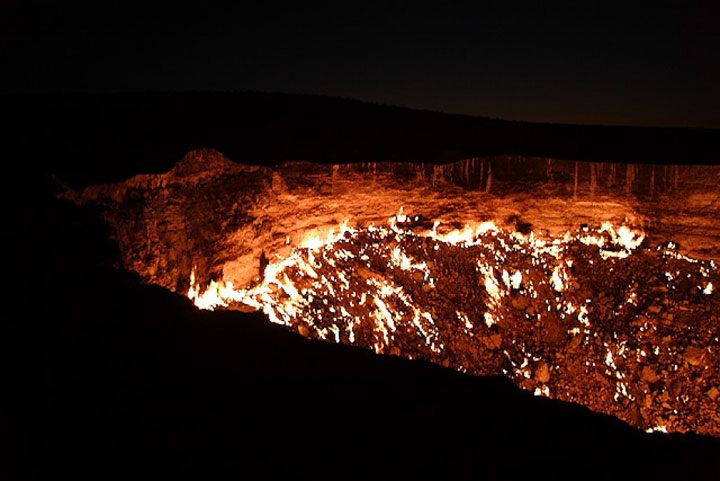 The evil hell hole in Turkmenistan-The 10 Most Scary Places On The Earth-9