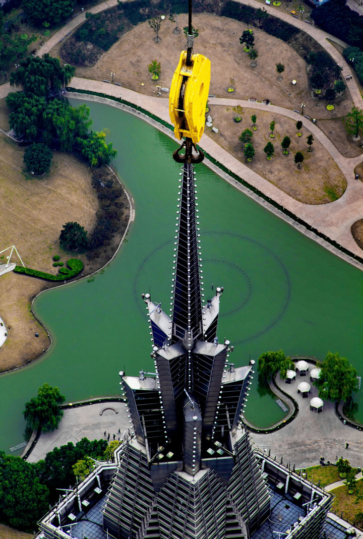 The Beauty Of Shanghai Revealed From A Crane At Height Of 600 Meters-8