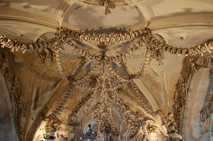 Top 14 Creepy Monuments Erected With Human Bones And Skulls-5