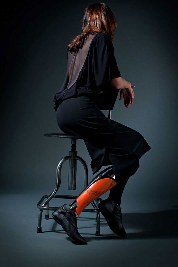 Custom Leg Prosthesis Designs For The Fashionable Amputees-4
