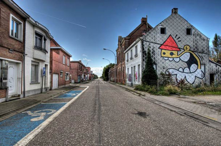 An Abandoned Flemish City Becomes A Giant Canvas Dedicated To Street Art (Photo Gallery)-
