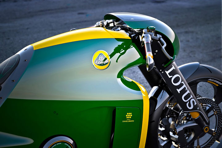 Lotus develops the prototype of Superbike Tron-6