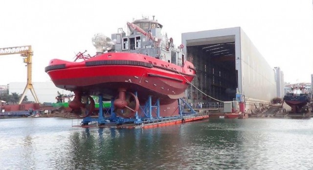 Boat with Rols Royce Engine