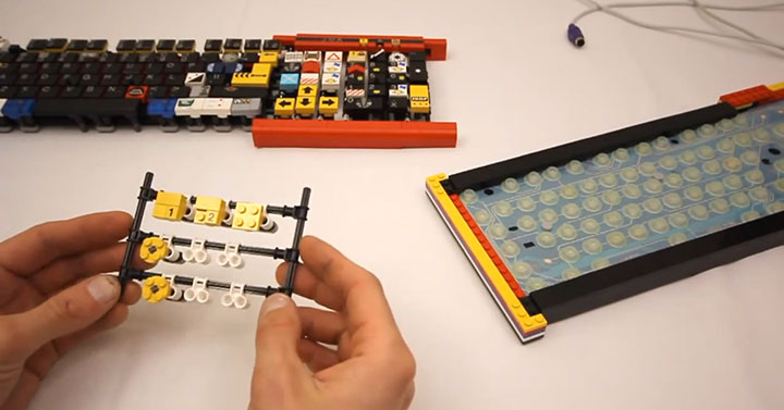 A Passionate Builds A Fully Functional Computer Keyboard With LEGO-7