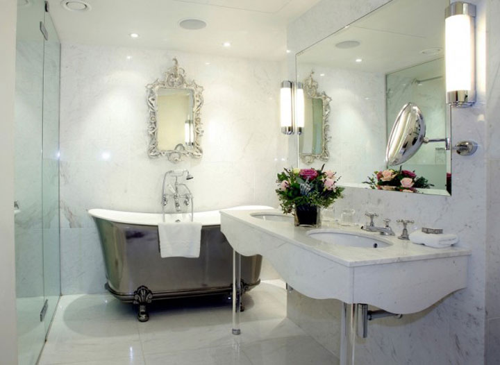 14 Majestic Bathrooms From Around The World -