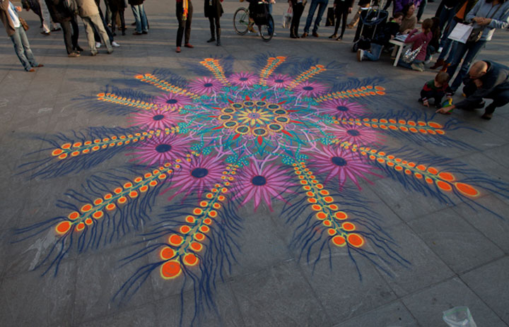 A Street Artist Makes A Series Of Mesmerizing Drawings Using Colored Sand-13