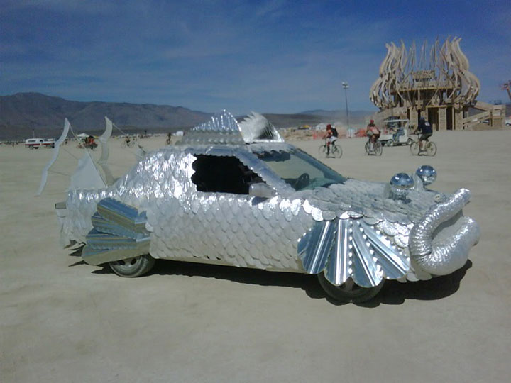 The fish car-20 Completely Strange And Original Cars For The Roads (Photo Gallery)-
