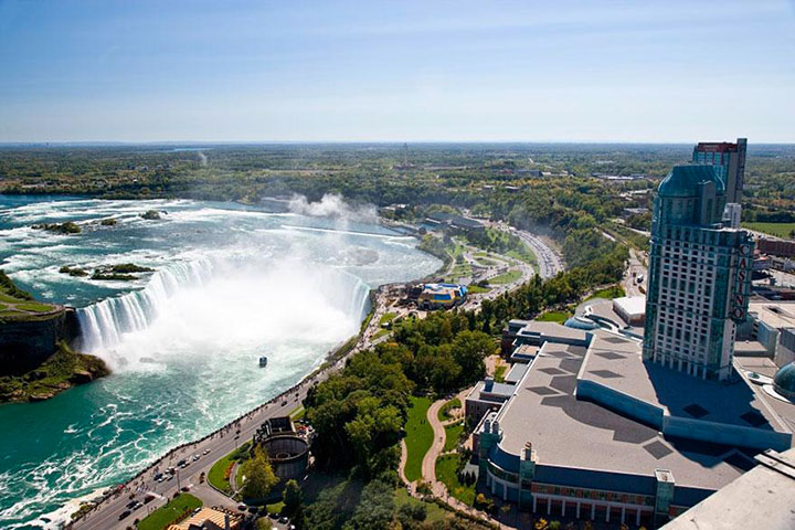 Niagara Falls-The real surroundings Of Famous Tourist Destination Monumentsstcard-9