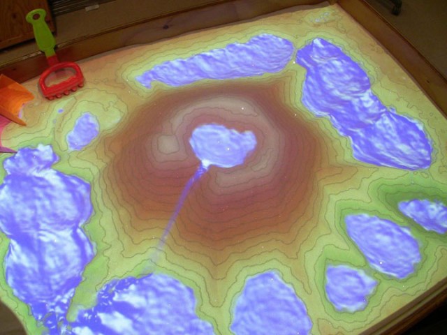 Augmented Reality Transforms A Sandbox Into Landscapes of Rivers And Volcanic Eruptions (Video)-6