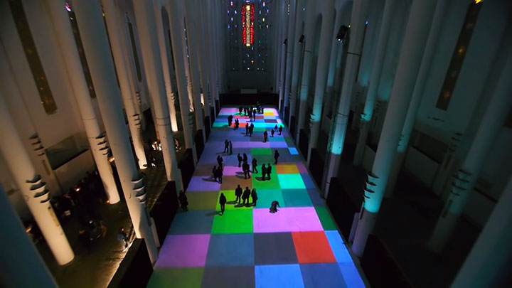 Enjoy Magical Walk On The Floor Of Sacre-Coeur Casablanca Illuminated By Thousands Of Colors-13