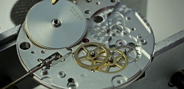 Discover The Extraordinary Precision And Accuracy Of Mechanical Watchmakers-2