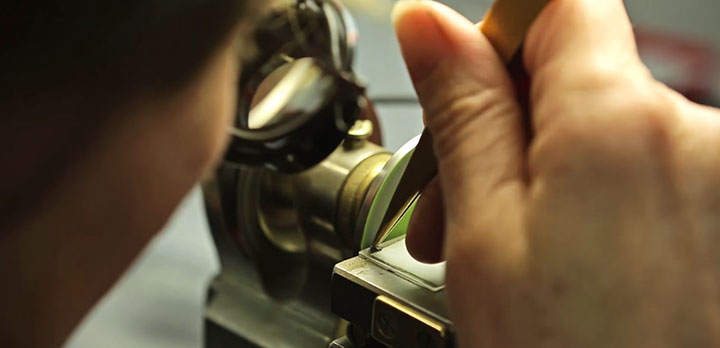 Discover The Extraordinary Precision And Accuracy Of Mechanical Watchmakers-5