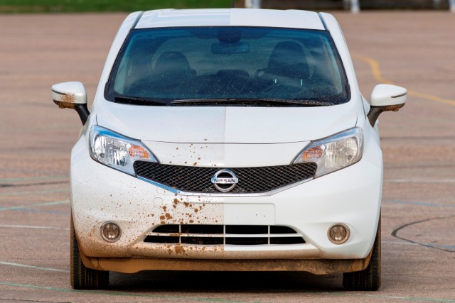 Self cleaning car