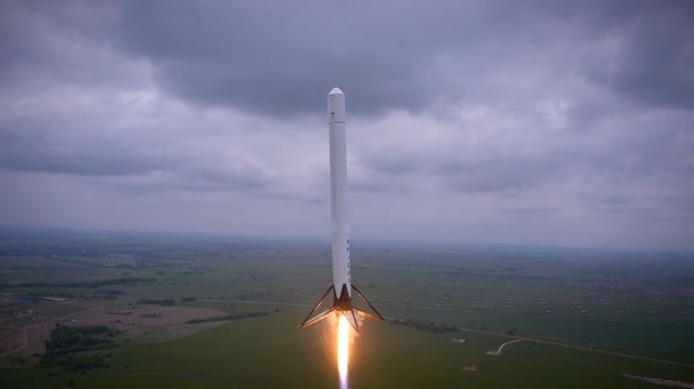 Watch The Spectacular Takeoff And Landing Of A Rocket As Filmed By A Drone (Video)-4