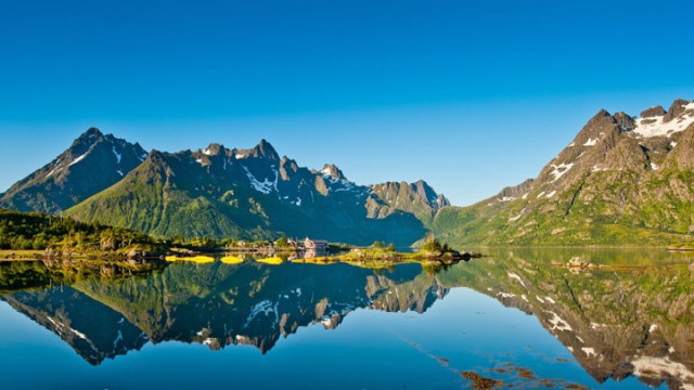 Lofoten -Norway-Stunning Photographs Reveal The Astounding Beauty Of our planet-1