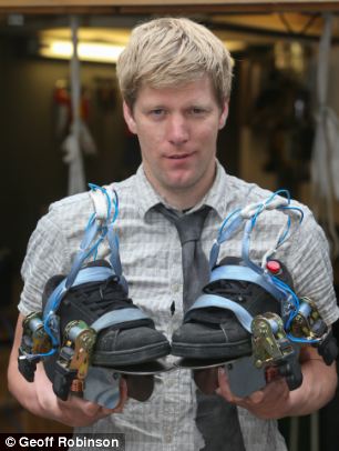Plumber's magnetic shoes